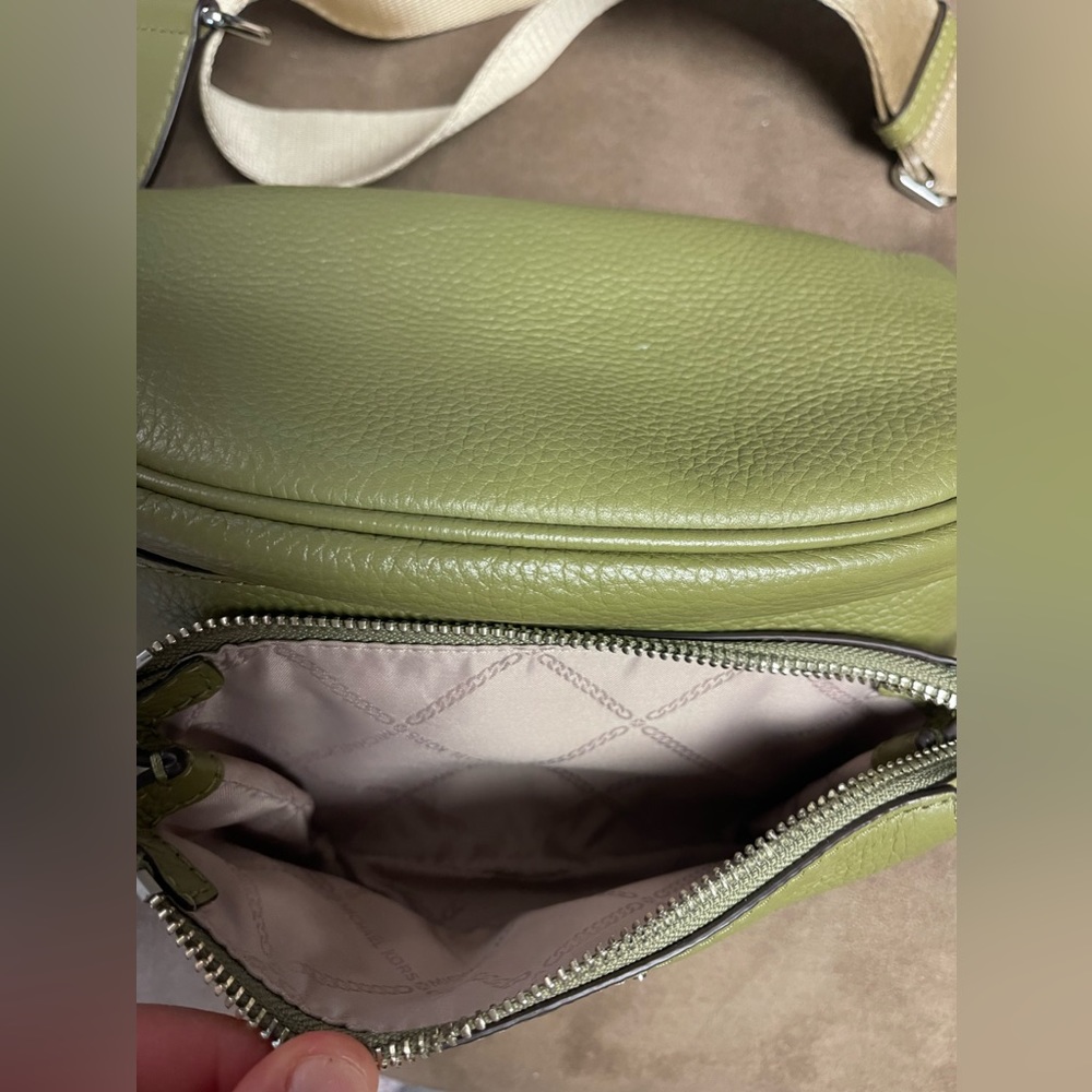 Slater Medium Pebbled Leather Sling Pack - Picture 3 of 8